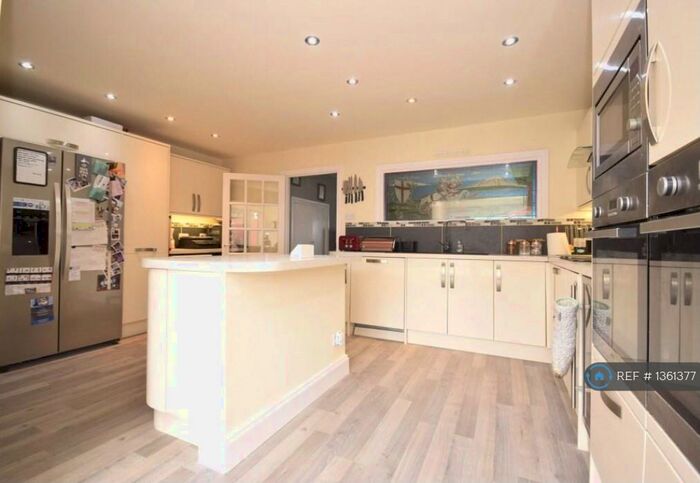 4 Bedroom Terraced House To Rent In Pomfrett Gardens, Bristol, BS14
