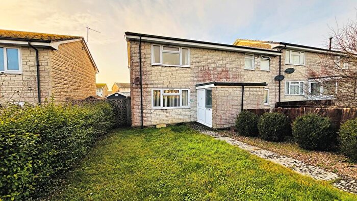 2 Bedroom End Of Terrace House For Sale In Shortlands, Portland, Dorset, DT5