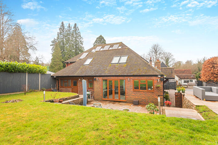 5 Bedroom Semi-Detached House For Sale In Station Road, Gomshall, GU5