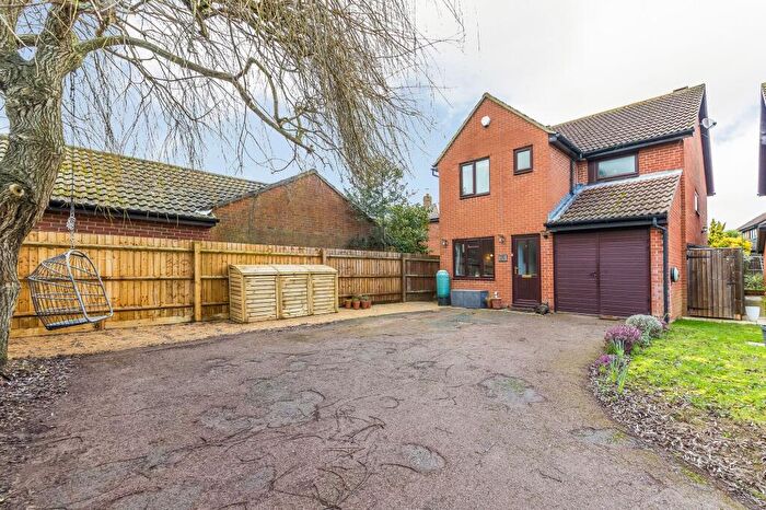 3 Bedroom Detached House For Sale In Alexander Close, Abingdon, OX14