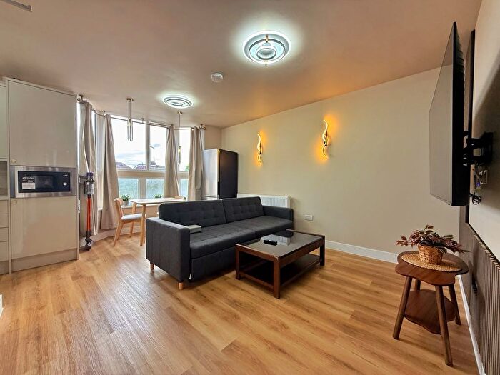1 Bedroom Flat To Rent In Ingram Way, Greenford, UB6