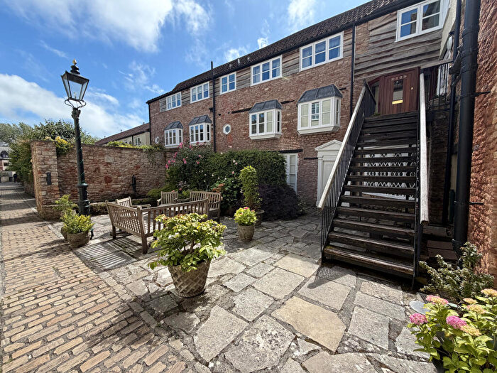 2 Bedroom Apartment For Sale In Anseres Place, Wells, BA5