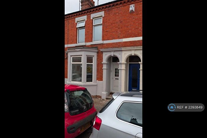 3 Bedroom Terraced House To Rent In Symington Street, Northampton, NN5