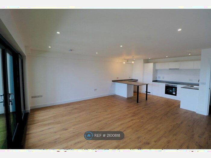 2 Bedroom Flat To Rent In Zion Road, Torquay, TQ2