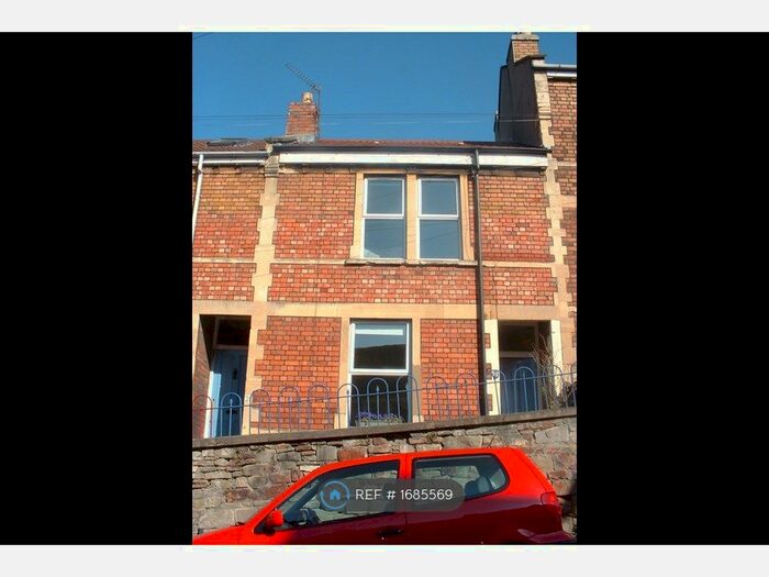 3 Bedroom Terraced House To Rent In St. Werburghs Park, Bristol, BS2