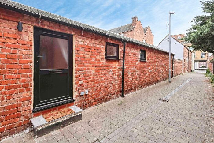 2 Bedroom Bungalow For Sale In New Street, Evesham, WR11