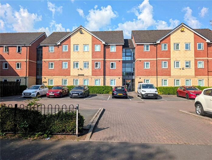 2 Bedroom Flat For Sale In Park Street, Kidderminster, Worcestershire, DY11