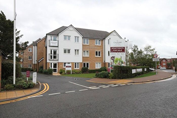 2 Bedroom Flat For Sale In Burnham, SL1