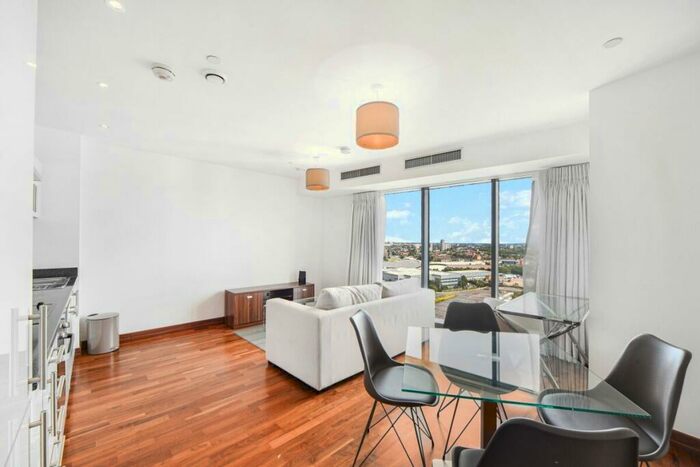 1 Bedroom Flat To Rent In River Heights, London, E15