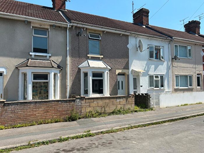 3 Bedroom Terraced House For Sale In Maxwell Street, Swindon, SN1
