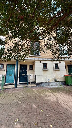 4 Bedroom Town House To Rent In Gatcombe Road, London, E16