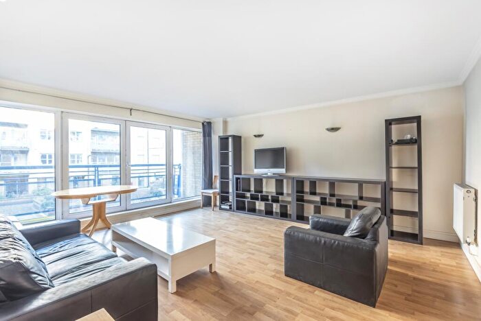 2 Bedroom Flat To Rent In Rotherhithe Street, Surrey Quays, London, SE16