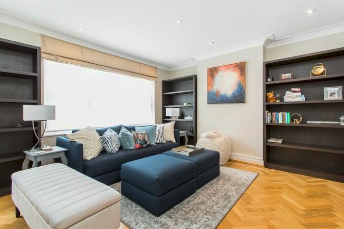 4 Bedroom Flat To Rent In Portman Close, London, W1H