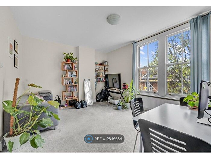 1 Bedroom Flat To Rent In Walm Lane, London, NW2