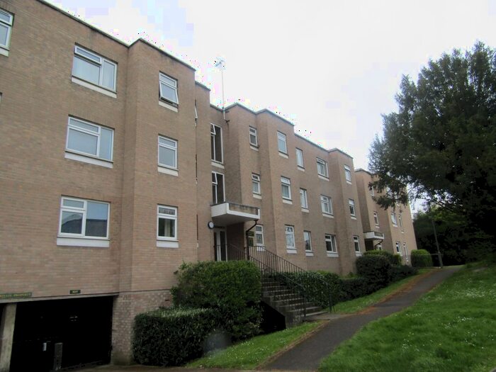 2 Bedroom Flat To Rent In Woodgrange Court Rawden Drive, Hoddesdon, EN11