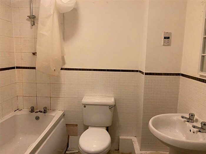 2 Bedroom Flat For Sale In Shalemere Court, Atherton, Manchester, Greater Manchester, M46