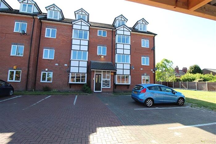 2 Bedroom Flat To Rent In Langdale Avenue, Levenshulme, M19