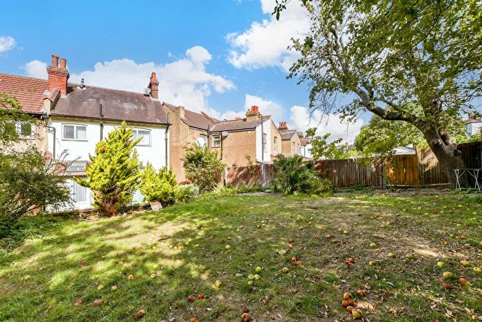 3 Bedroom End Of Terrace House For Sale In Buller Road, Thornton Heath, Surrey, CR7