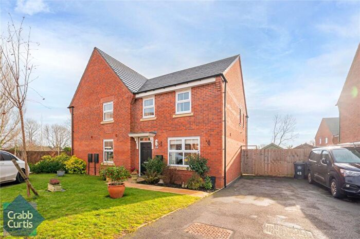 3 Bedroom Semi-Detached House For Sale In Chimney Crescent, Bishops Itchington, CV47