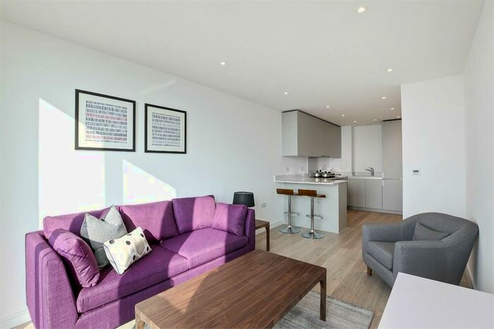 1 Bedroom Apartment To Rent In Pinnacle Apartments, Saffron Central Square, Croydon, CR0