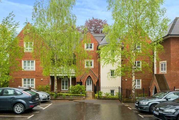 2 Bedroom Apartment To Rent In Rectory Avenue, High Wycombe, HP13