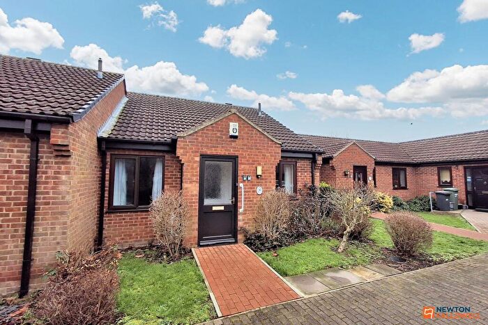 2 Bedroom Terraced Bungalow For Sale In Bradegate Drive, Dogsthorpe, Peterborough, PE1