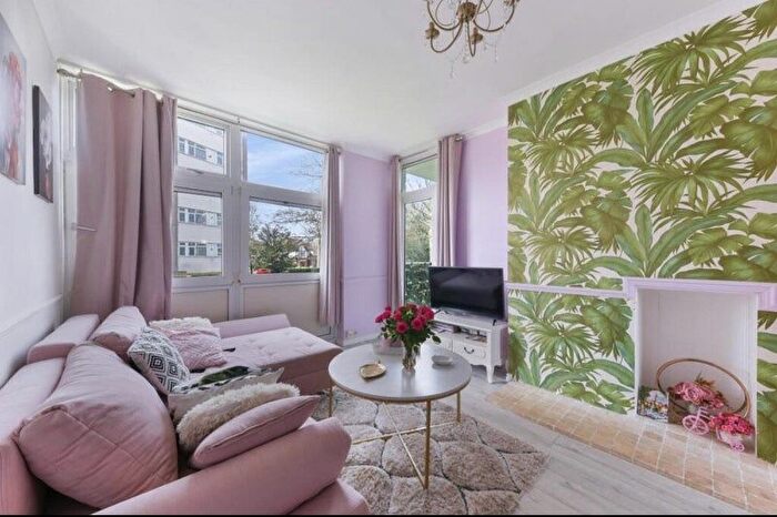 1 Bedroom Flat To Rent In Swanton Gardens, London, SW19