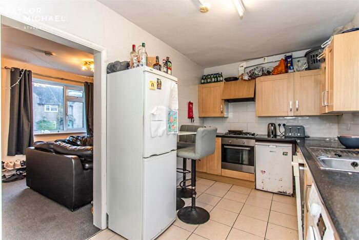 5 Bedroom Semi-Detached House To Rent In Hillside, Brighton, BN2