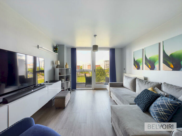 1 Bedroom Flat For Sale In Langley Walk, Park Central, Birmingham, B15