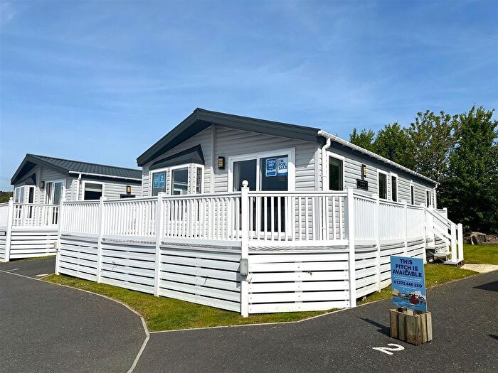 2 Bedroom Lodge For Sale In Braunton Road, Ashford, Barnstaple, EX31