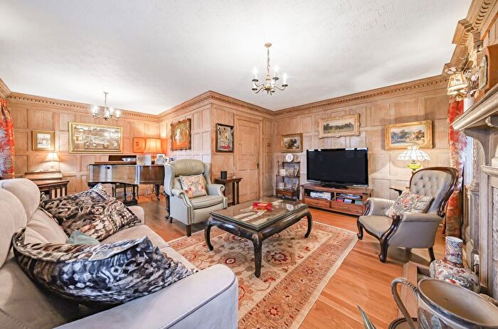 5 Bedroom Detached House For Sale In High Broom Lane, Crowborough, TN6