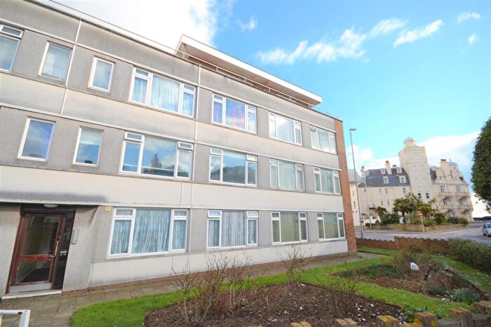 2 Bedroom Flat To Rent In Seaside Road, Eastbourne, BN21