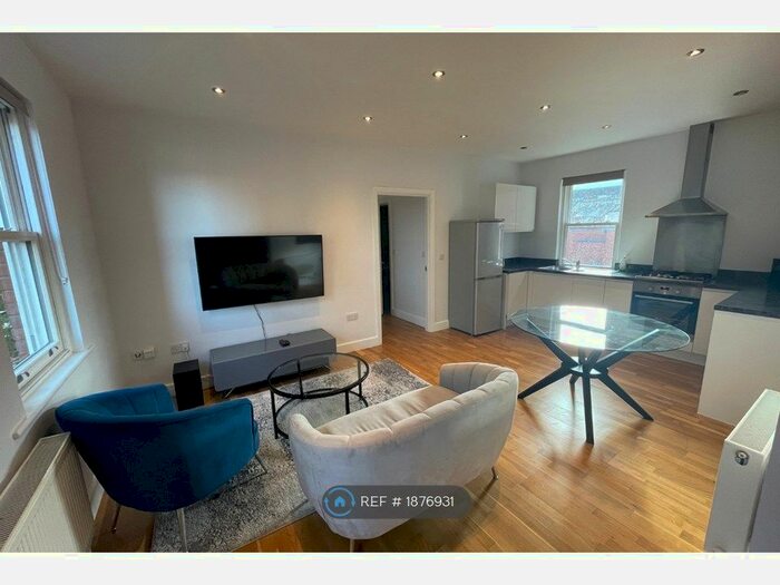 2 Bedroom Flat To Rent In Wallis House, Guildford, GU1