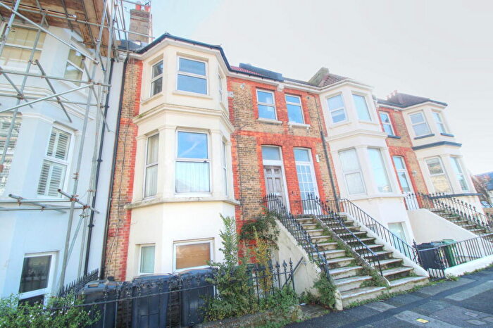 2 Bedroom Apartment To Rent In Seaside, Eastbourne, BN22