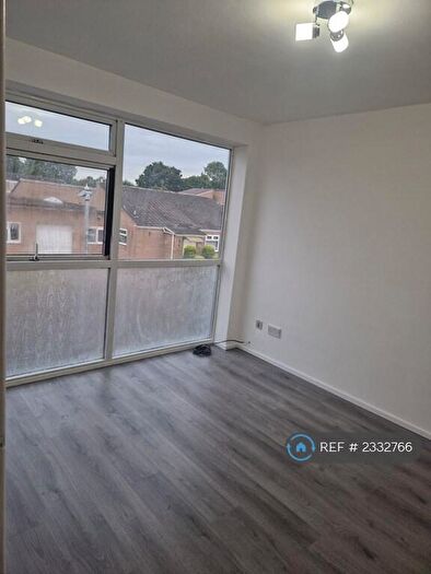 3 Bedroom Flat To Rent In Randolph Close, Leamington Spa, CV31