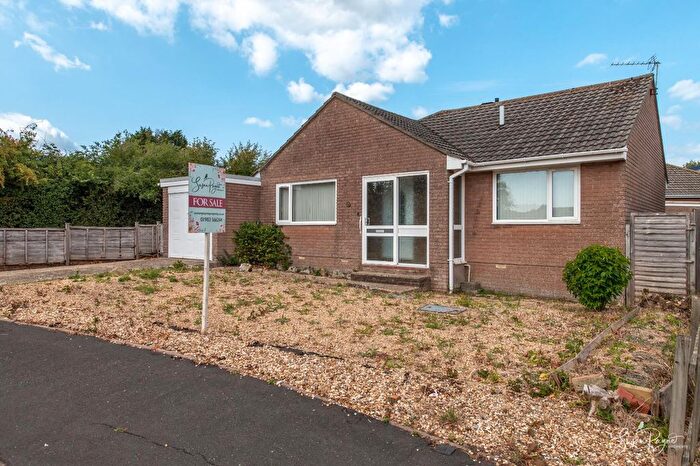 2 Bedroom Detached Bungalow For Sale In Purdy Road, Newport, PO30