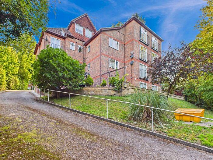 2 Bedroom Flat For Sale In Valley Road, Kenley, CR8