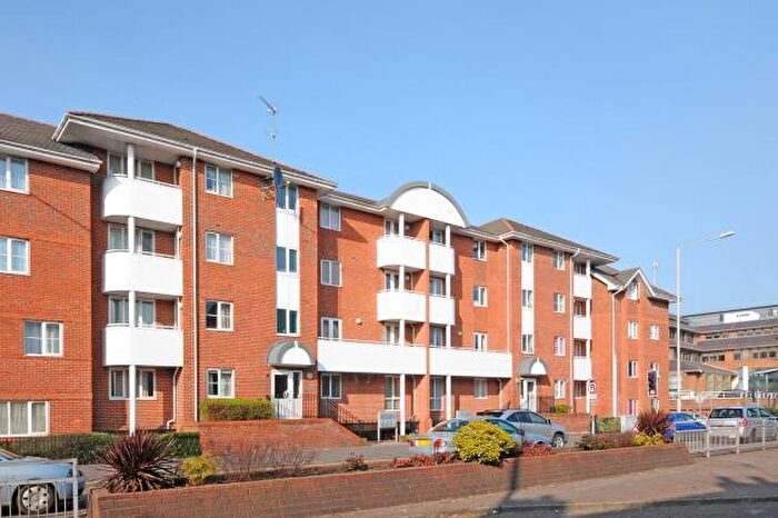 2 Bedroom Apartment To Rent In Queens Road, Reading, RG1