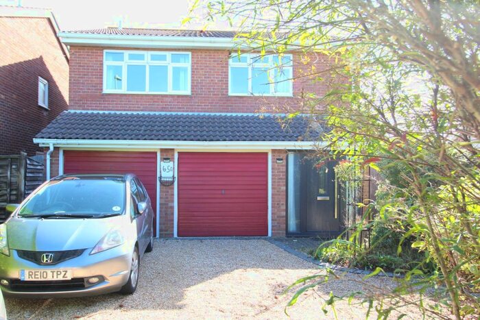 4 Bedroom Detached House To Rent In Stubbington Lane, Stubbington, Fareham, PO14