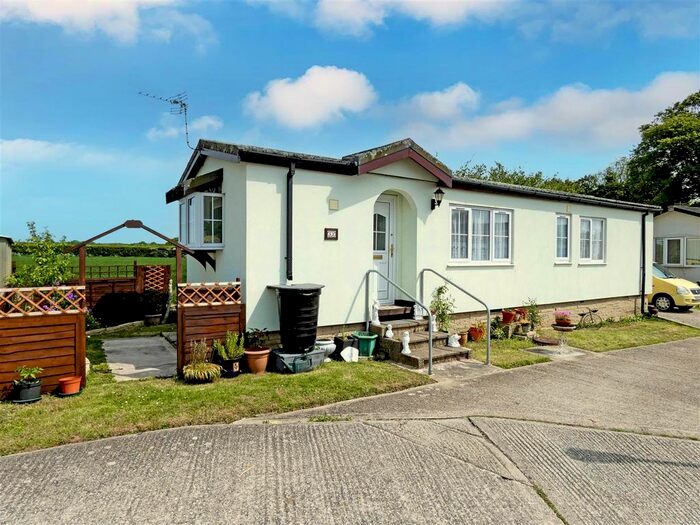 2 Bedroom Park Home For Sale In Shripney Road, Bognor Regis, PO22