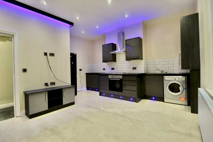 3 Bedroom Flat To Rent In Ashwood Terrace, Headingley, Leeds, LS6