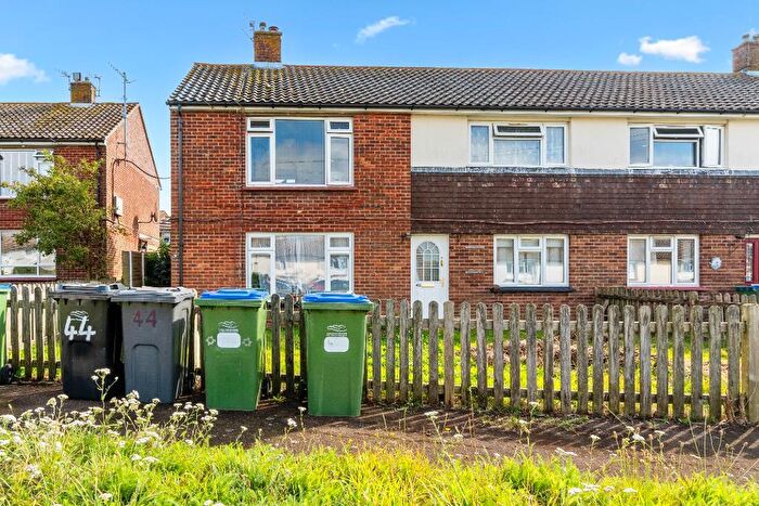 2 Bedroom Flat For Sale In Cinque Ports Way, Seaford, BN25