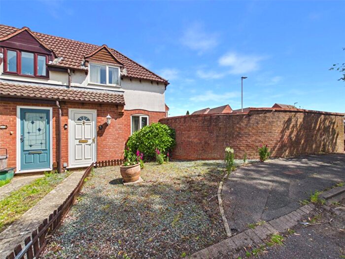 2 Bedroom End Of Terrace House For Sale In Lanham Gardens, Quedgeley, Gloucester, Gloucestershire, GL2