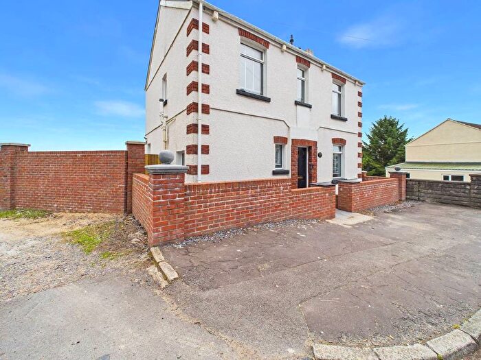 3 Bedroom Detached House For Sale In Trewyddfa Road, Morriston, SA6