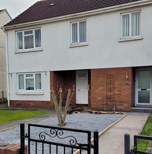 2 Bedroom Flat To Rent In New Street, Burry Port, Carmarthenshire, SA16