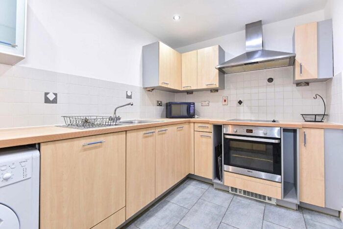 2 Bedroom Flat To Rent In Lordship Lane, Dulwich, SE22