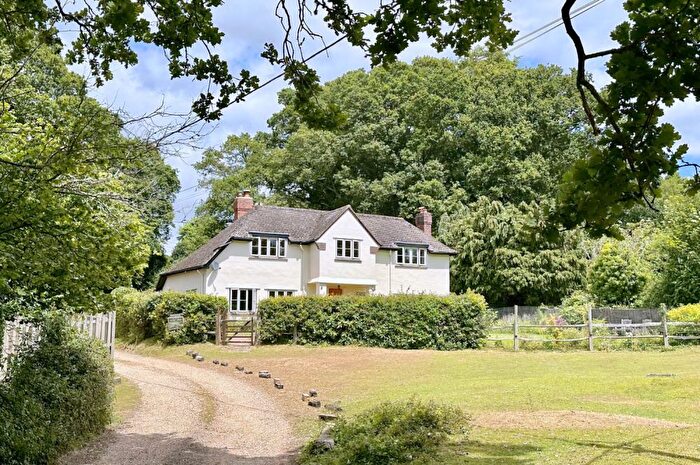 4 Bedroom Detached House For Sale In Cross Lanes, Mockbeggar, Ringwood, BH24