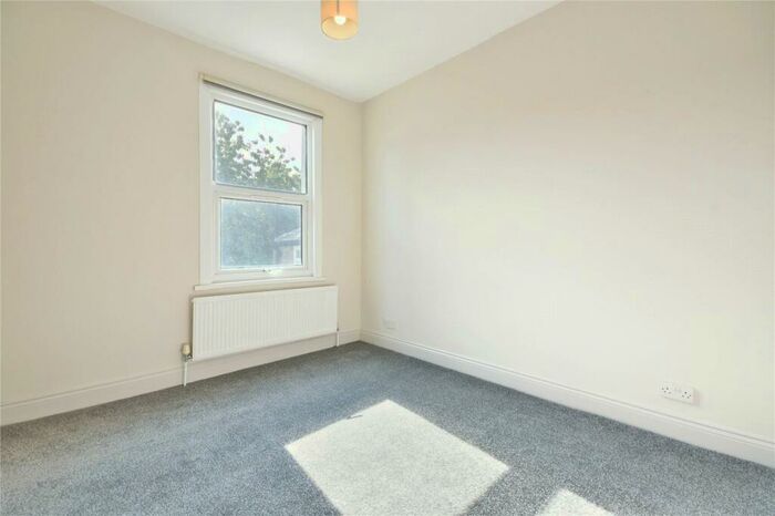 2 Bedroom Flat To Rent In Geldart Road, Peckham, SE15