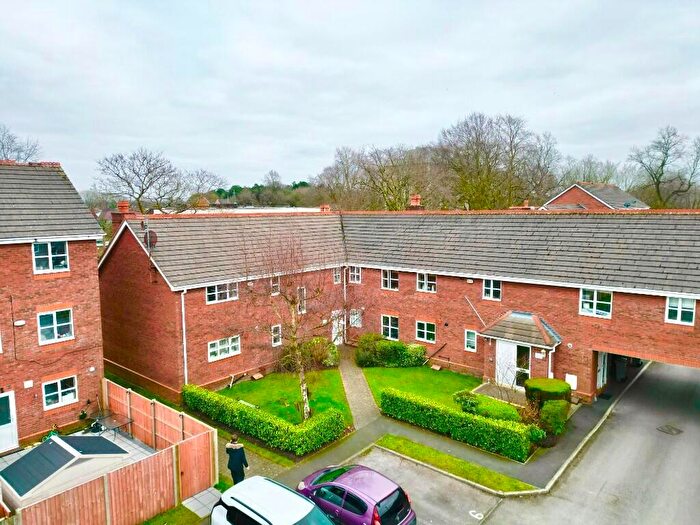 2 Bedroom Flat For Sale In Balliol Court, Sale, Greater Manchester, M33