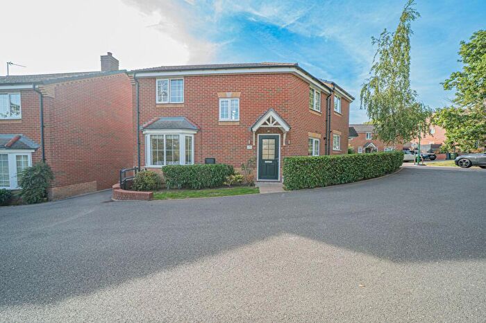 3 Bedroom Semi Detached House For Sale In St. Laurence Close, Meriden, CV7